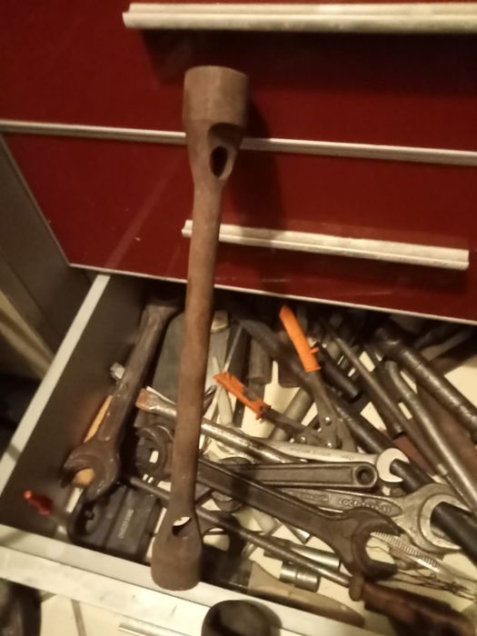 Продам балоный ключ на 30-32