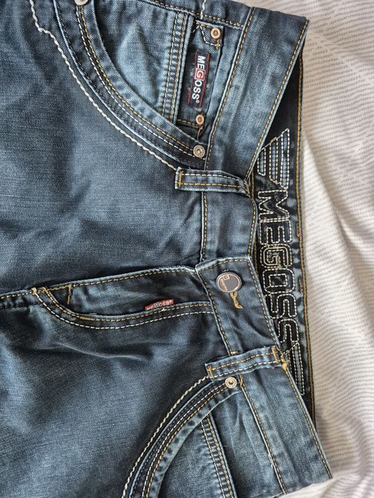 Продаются джинсы