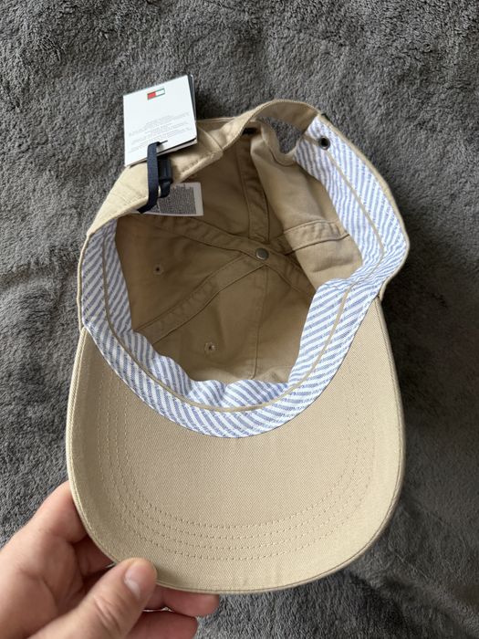 Tommy Hilfiger sapca unisex bej material subtire cu logo mic noua