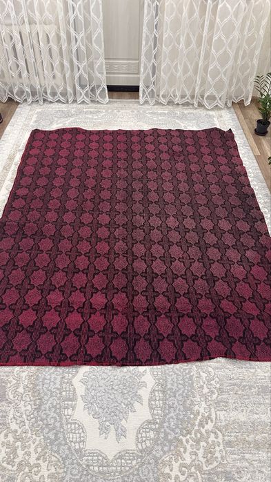 Продам ковер срочно