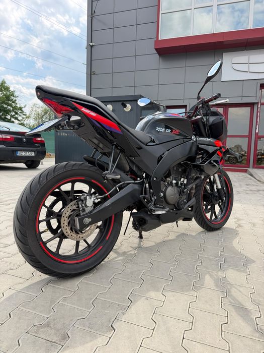 Vând Aprilia touno 125 pentru A1 ( 16 ani)
