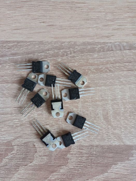 Стабилизатор на напрежение LM 317,ЛМ317,1.5А,Стабилизатор LM317