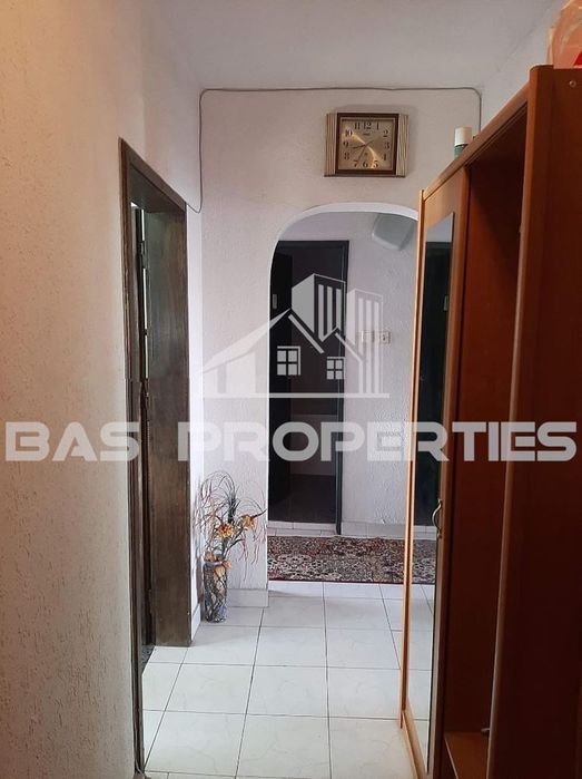 Продава се Тристаен апартамент в София, Фондови жилища - 96 кв.м за 2032 €/кв.м - Снимка #11