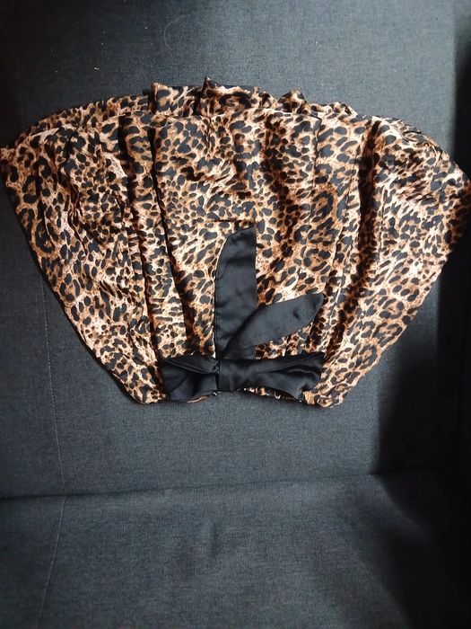 Fusta leopard si fundița