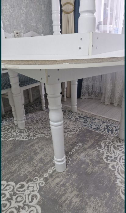 Срочно  продается стол 1.50м