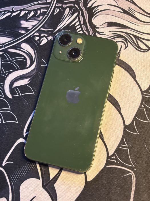 iphone 13 mini, в хорошем состоянии