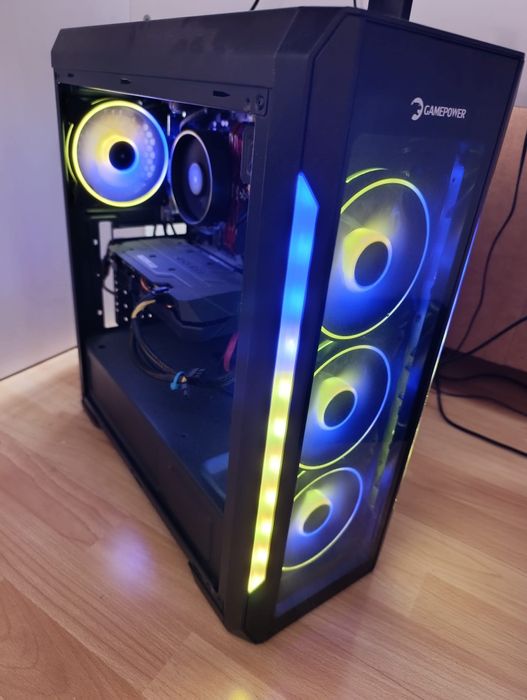 Геймърски компютър - с монитор , клавиатура , мишка