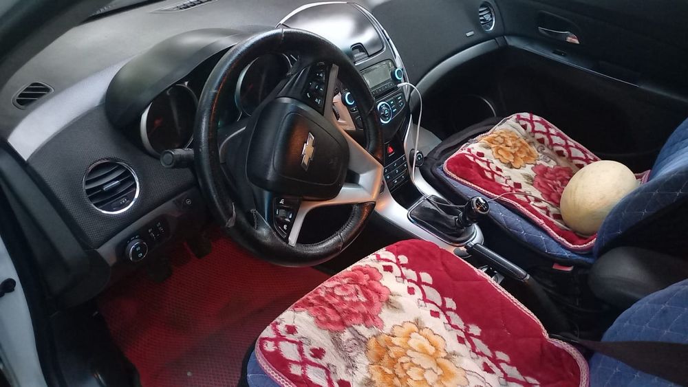 Продам авто Шевроле Круз