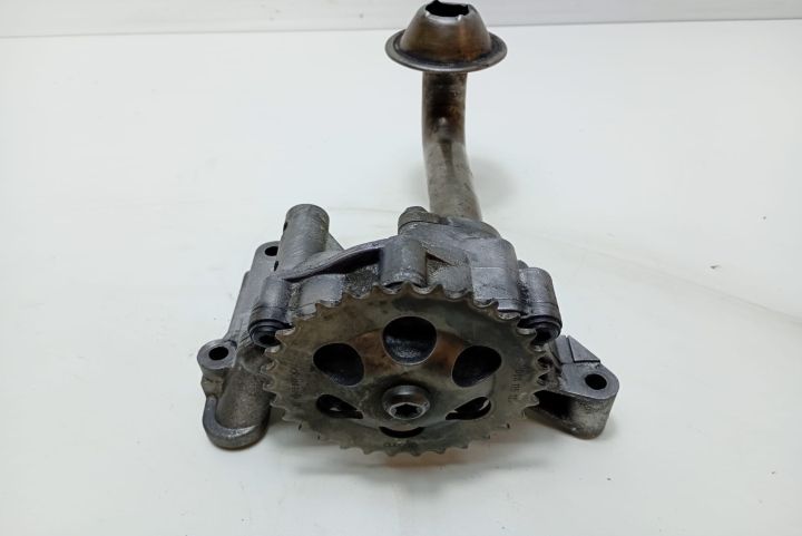 Pompa ulei 038115105D Volkswagen VW Passat B5.5 (facelift)