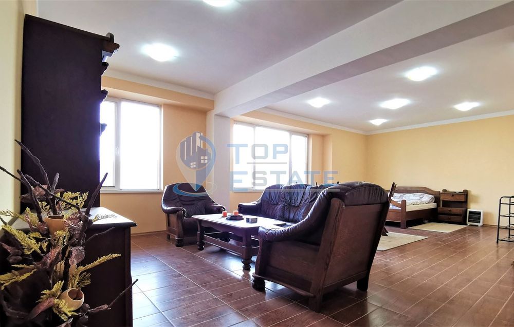 Продава се Офис в Горна Оряховица - 57 кв.м за 1141 €/кв.м - Снимка #6