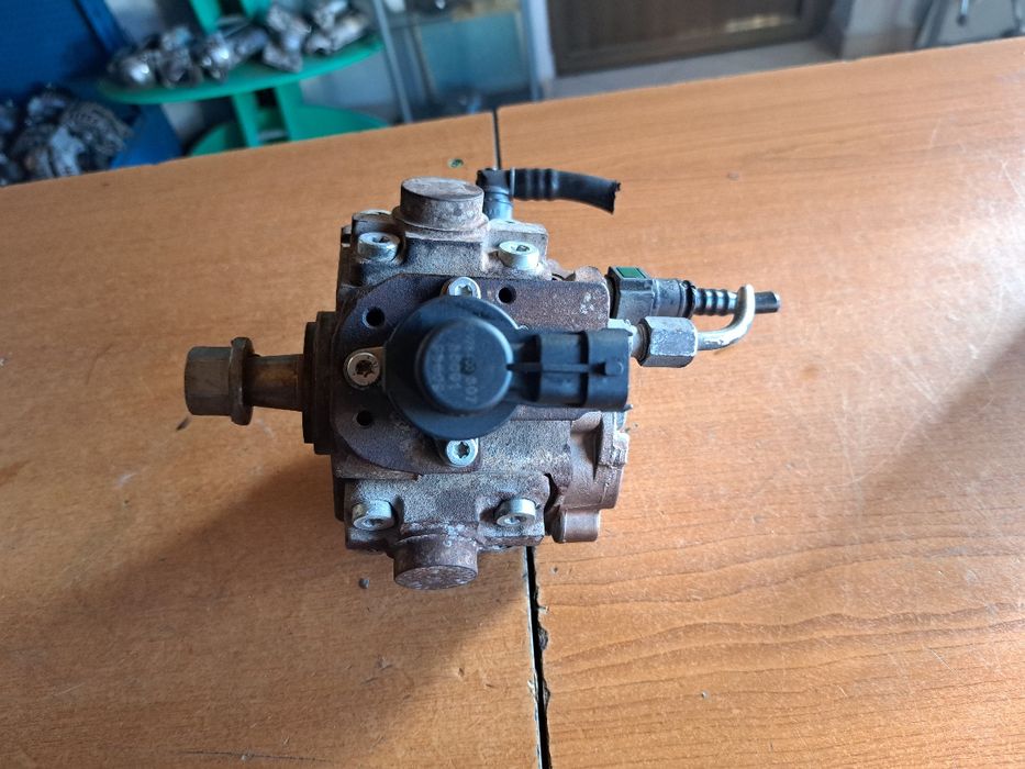 Pompă înaltă presiune Peugeot Citroen 1.6 1.4 Hdi 0445010102