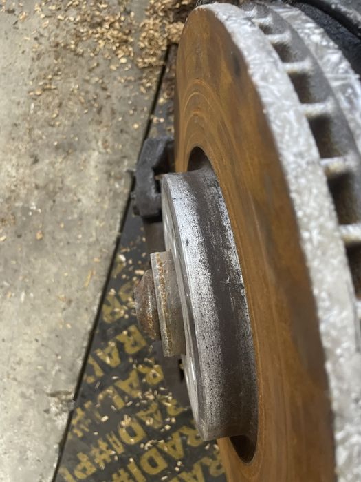 Audi a3 a4 a5 a6 a7 дискове с накладки  на 500 км  чисто нови