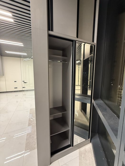 Piramit Tower ofis ijaraga 81m² |Tayyor remont | Parkovka bor | Markaz