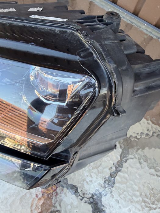 Far stanga skoda karoq