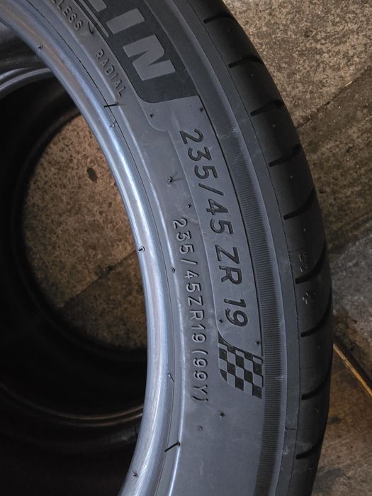 Michelin 235/45 R19 99Y vară