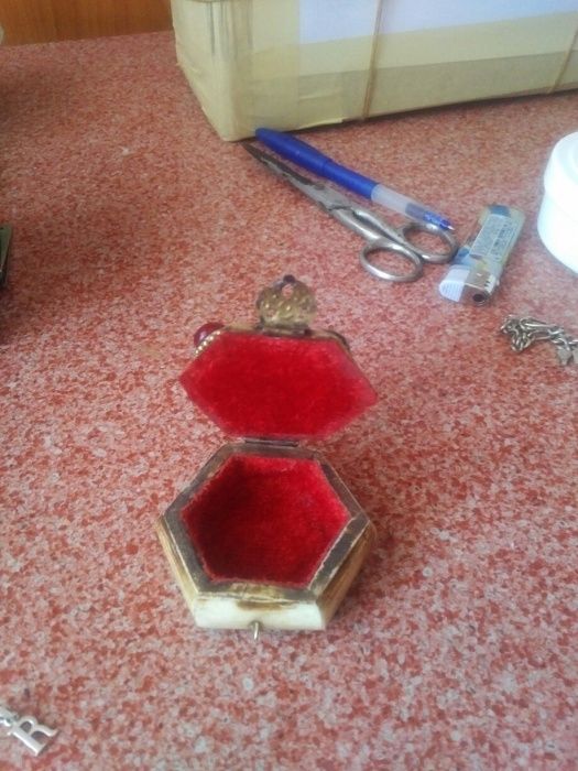 Caseta os + initiala R argint