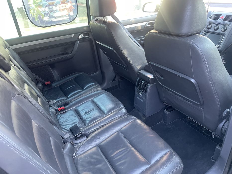 Touran 2007 motor 2000 tdi 7 locuri