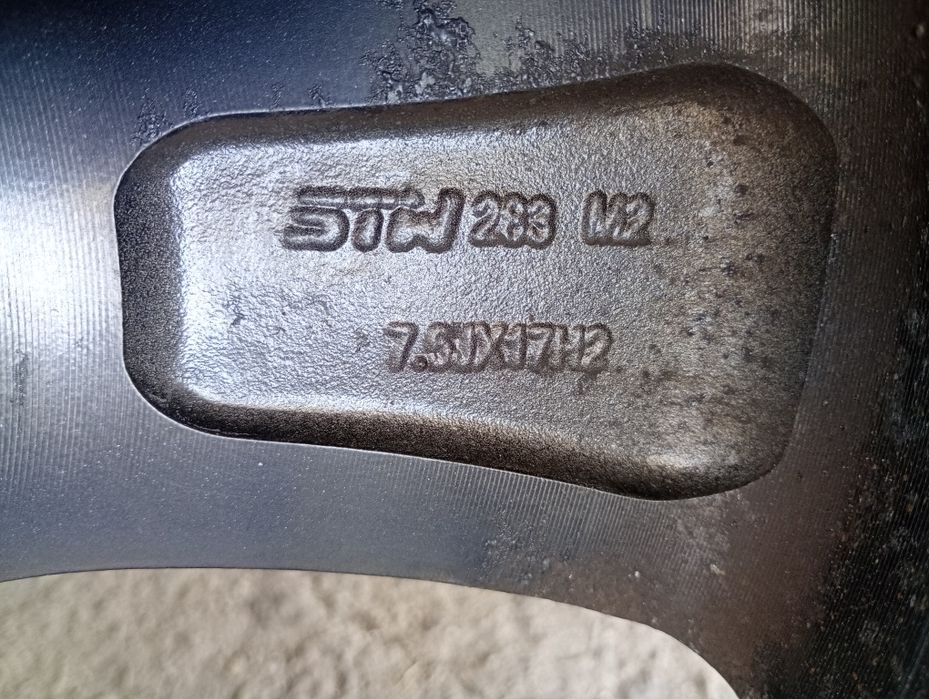 Motec 17-5x112 ET37 7j  Шкода Октавия