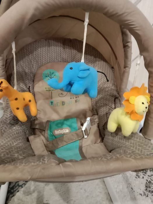 Продам стул кочалка. До 2 лет