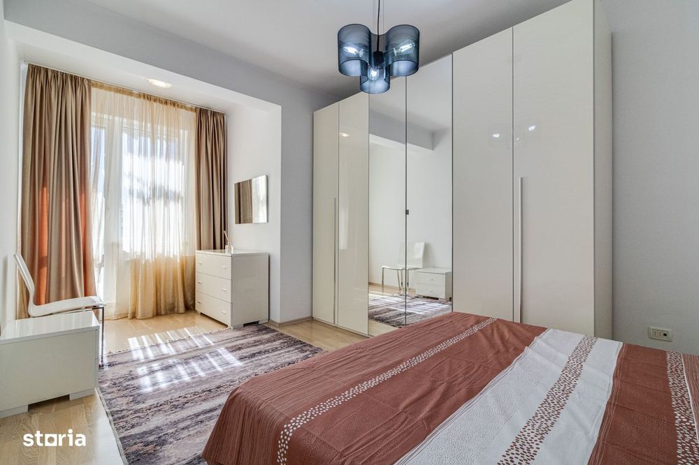 3 camere, LUMINOS, 100 mp + gradina 150 mp, View SUPERB,  Parcare!