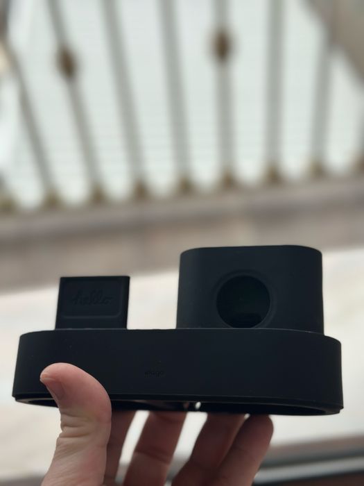 Elago - Statie incarcare 3 in 1 - doua culori disponibile - Black/Crem