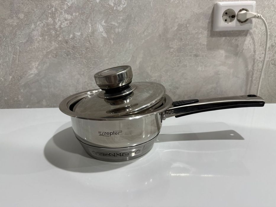 Продам набор кастрюли.