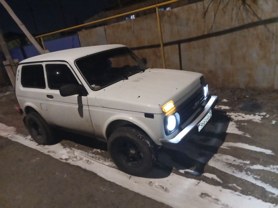 Продам ниву 4/4 полным приводом