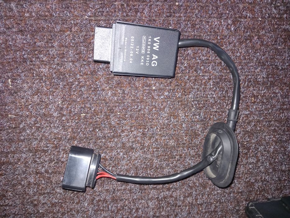Vând releu pompa benzina , motor 1.6 fsi , cod motor BLF !!