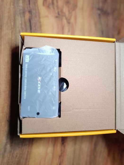 НОВ ТЕСТВАН KVM превключвател за 2 компютъра към 3 монитора + KCEVE...