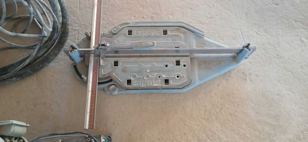 Echipamente și Unelte de Construcție