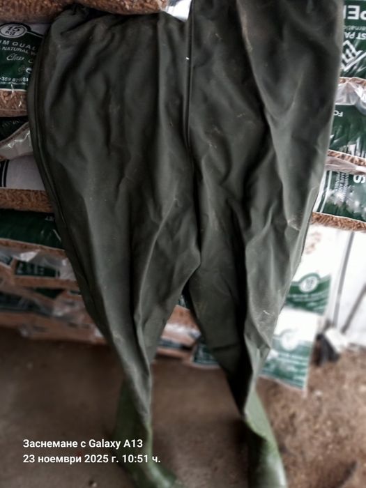 Лодка, ел. Двигател и др. За риболов