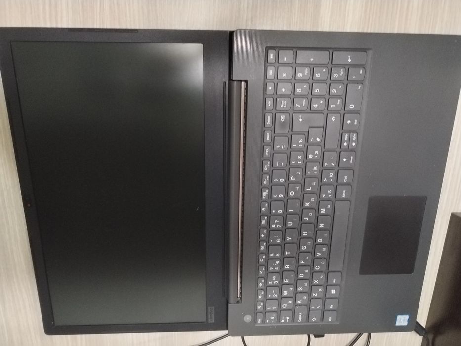 Ноутбук Lenovo V130-15IKB / 8GB RAM / 1TB / Под работу, учебу или запч