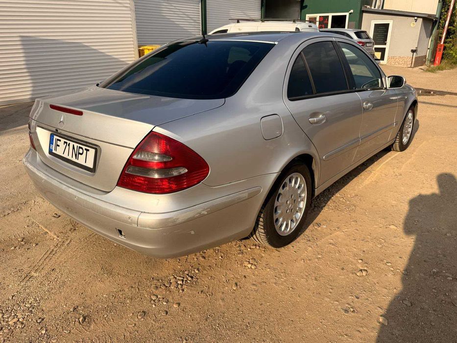 MERCEDES-BENZ E-Class