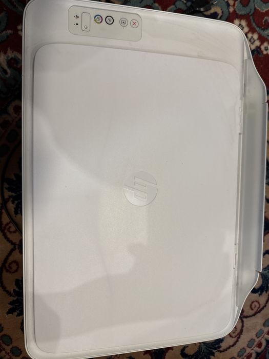 Продавам принтер hp