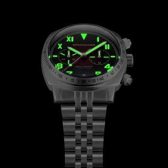 Эту модель Spinnaker  в сети называют доступными Panerai