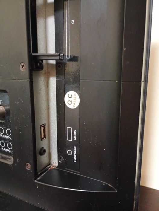 DSM LED 2201 FHD 22-inch монитор