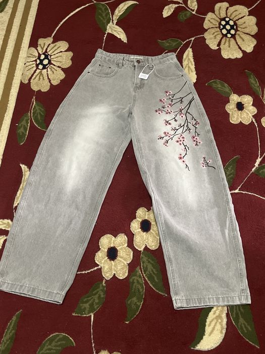 джинсы сакура размер 27 подойдет на s, xs и даже на м
