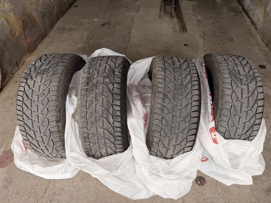 Зимни гуми 245/45/18 - 4 броя