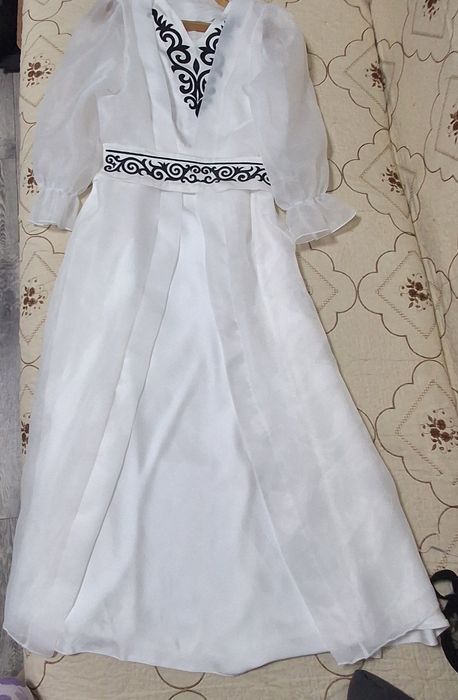 Продам эксклюзивное платье