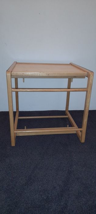 Scaun de masa multifunctional