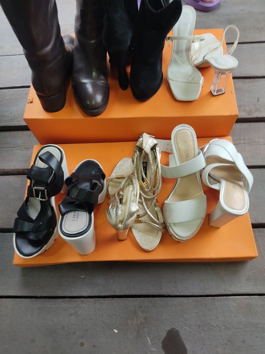 Продам обувь сандали, сапоги итд