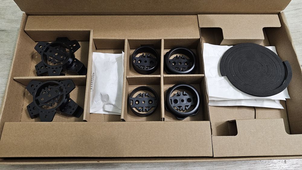 Set de 2 kit-uri pentru instalare tweetere (difuzoare)auto - noi în ambalajul original.