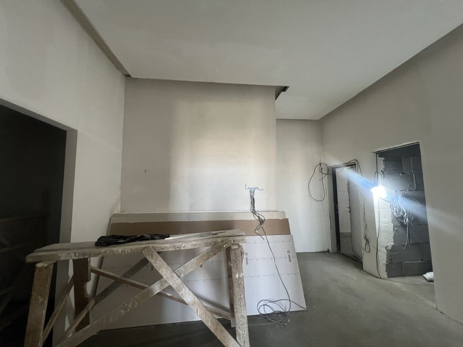 Шайхонтохур тум Белтепа  4-хона 7-этаж 7 этажлик дом 94 квадр Ўзимники