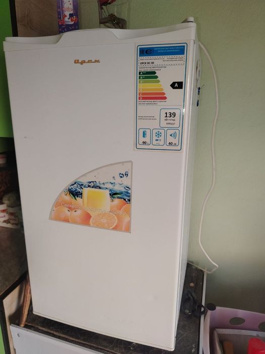 Холодилник музлатгич срочный сотилади