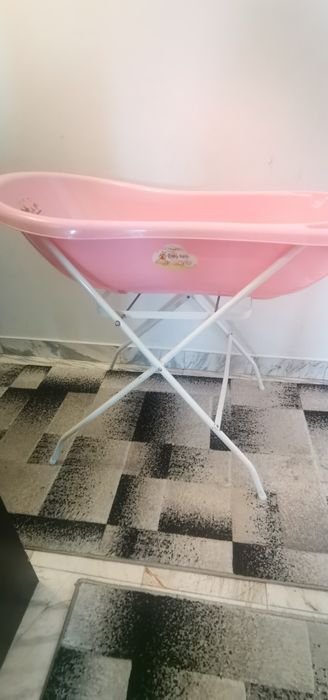 Корито детско със стойка и стойка за къпане