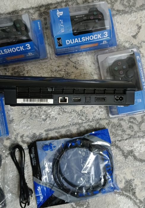 Ps3 super slim 500gb 4 ta yangi joystick 40 ta terma oʻyin