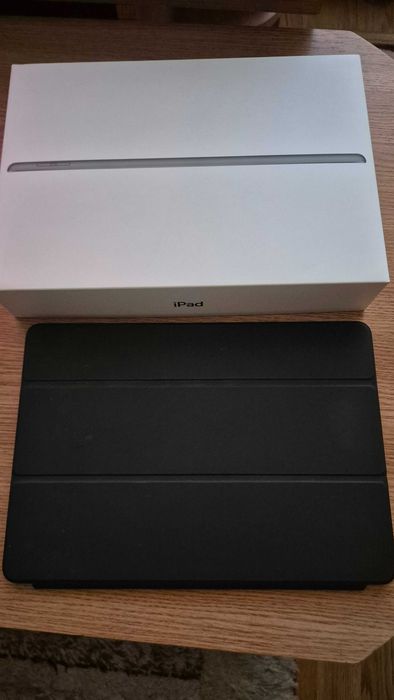 Ipad 8 Gen 32GB Wi-Fi Space Gray + Husă originală Apple | Stare impecabilă
