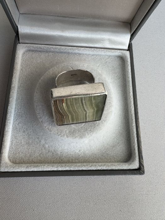 Inel din argint si agat