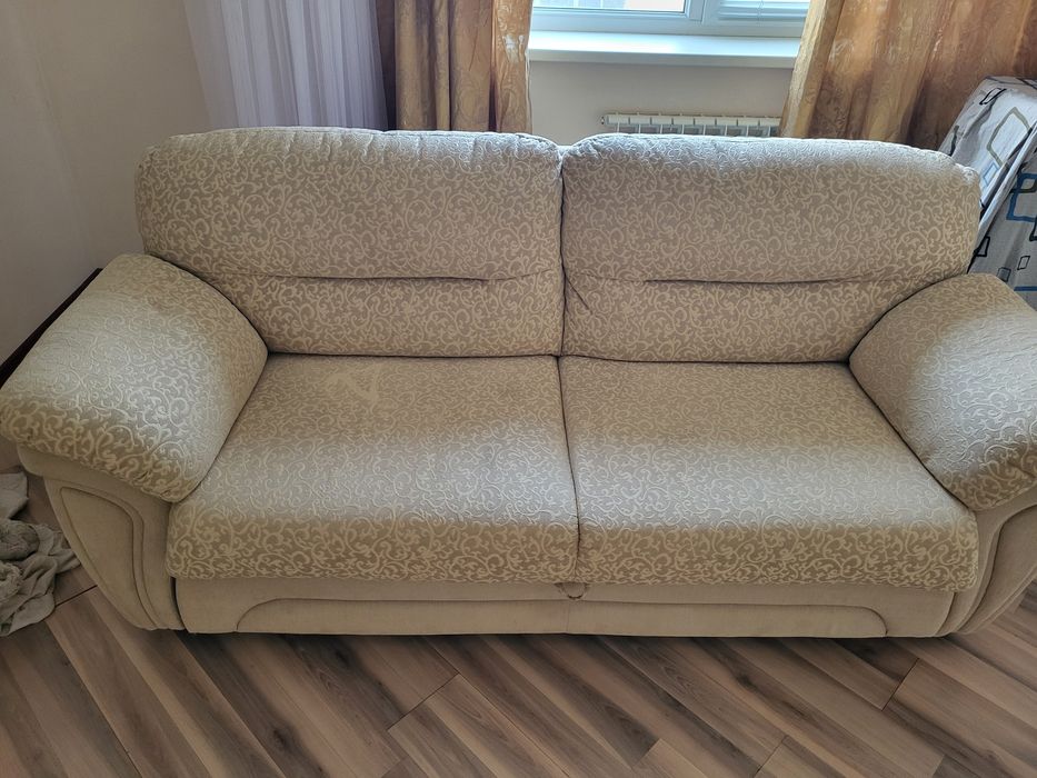 Диван и два кресла