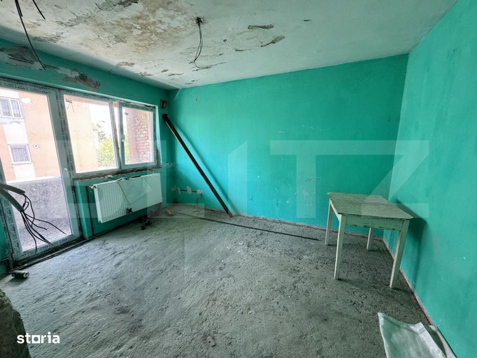 Apartament de vanzare- zona Sfanta Vineri